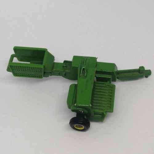 ERTL John Deere 348 square baler