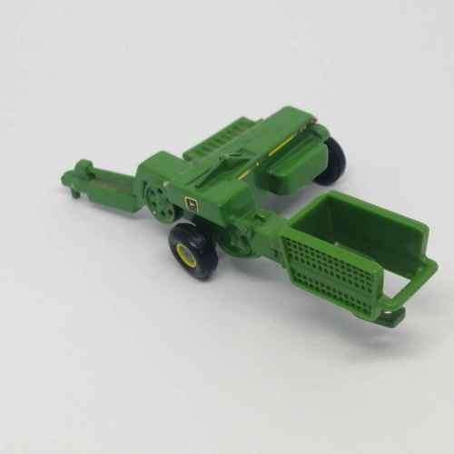 ERTL John Deere 348 square baler