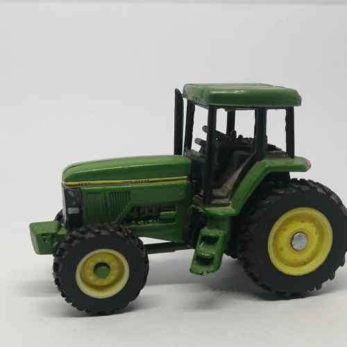 ERTL John Deere 7800 die-cast tractor