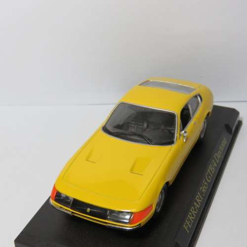 Ferrari 365 GTB/4 Daytona model car - Scale 1/43