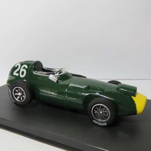 1957 Vanwall VW57 Formula 1 die-cast model car - #26 Stirling Moss - Atlas editions