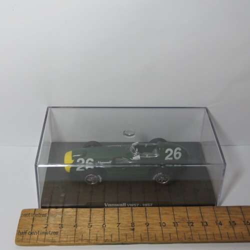 1957 Vanwall VW57 Formula 1 die-cast model car - #26 Stirling Moss - Atlas editions