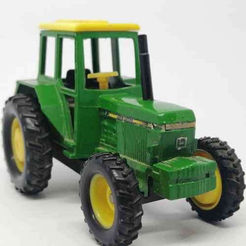 John Deere toy tractor - pull back action