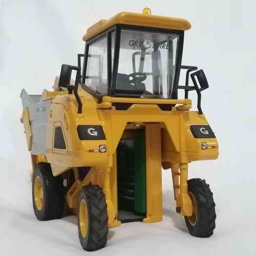 Joal Gregoire model 132 die-cast grape harvester - scale 1/32