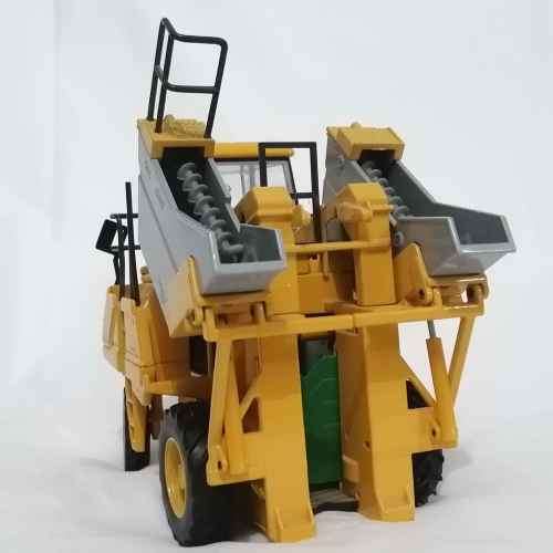 Joal Gregoire model 132 die-cast grape harvester - scale 1/32
