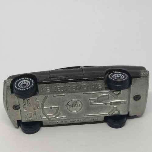 Siku #1054 Mercedes-Benz 190 E model car