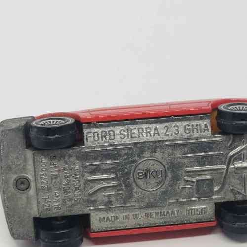 Siku #1056 Ford Sierra 2.3 Ghia model car