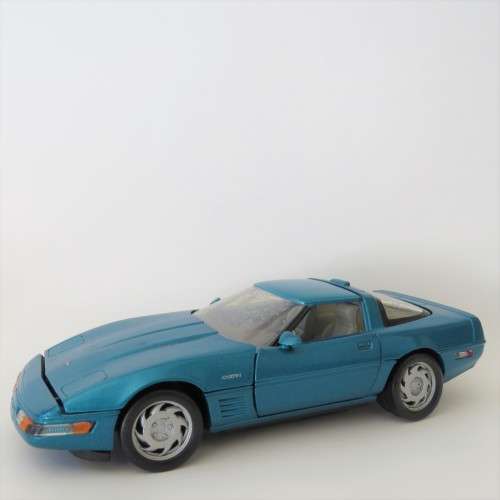 Redbox Chevrolet Corvette model car - Scale 1/24 - Window stain damage