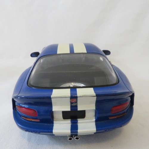 Maisto Dodge Viper GT5 Coupe model car - Scale 1/18 - Window stain damage