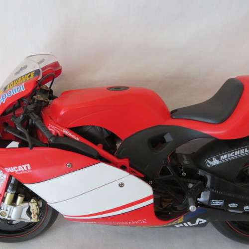 NewRay Ducati #12 Troy Bayliss MotoGP motorcycle model - Scale 1/6