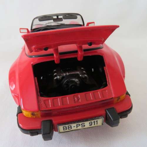 Maisto 1989 Porsche 911 Speedster model car - Scale 1/18 - Window stain damage