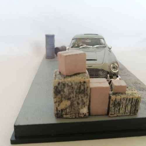 James Bond 007 - Aston Martin DB5 model car - Goldfinger