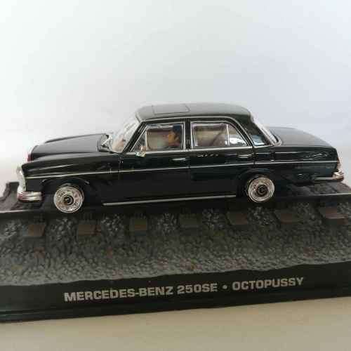 James Bond 007 - Mercedes-Benz 250 SE model car - Octopussy