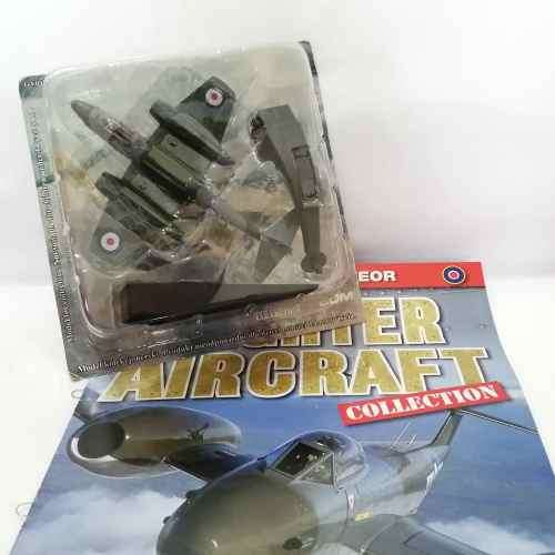 Amercom UK 1954 Gloster Meteor F8 die-cast model plane - scale 1/100 with magazine