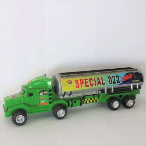 No name friction petrol tanker about 1:43 scale - All plastic