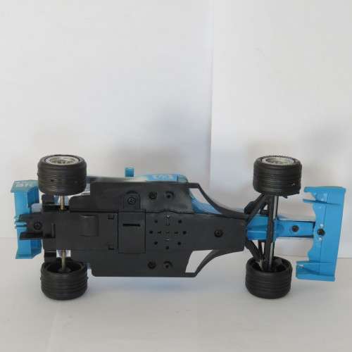 Pair of formula 1 racing cars - Die cast - One with broken nose
