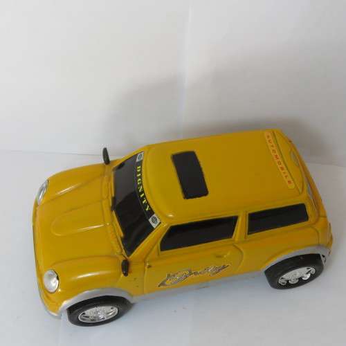 Mini friction car - All plastic about 1:32 scale
