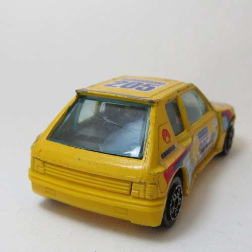 Vintage Bburago Peugeot 205 Turbo 16 model car - Scale 1/43