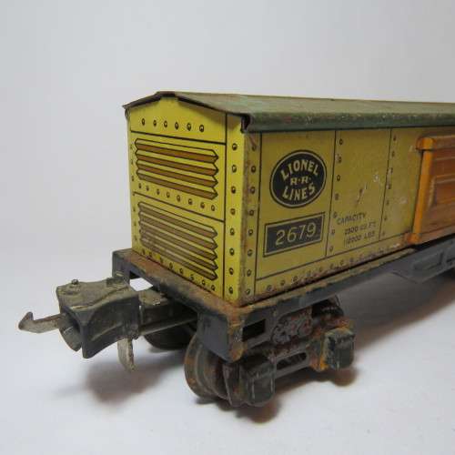 Lionel Lines 2679 Tin Train Wagon - Babe Ruth with sliding doors - Some rust on wheels - O-Gauge