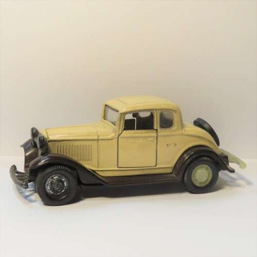 Yatming Veteran car model - Pull back action