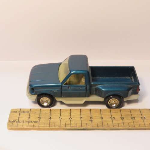 Road Champs Ford F150 pickup truck model
