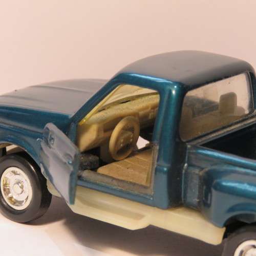 Road Champs Ford F150 pickup truck model