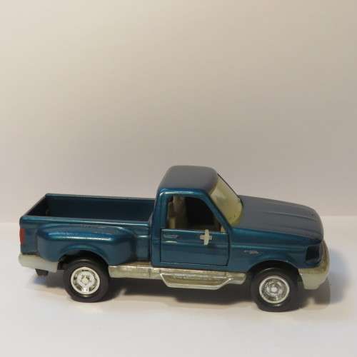 Road Champs Ford F150 pickup truck model