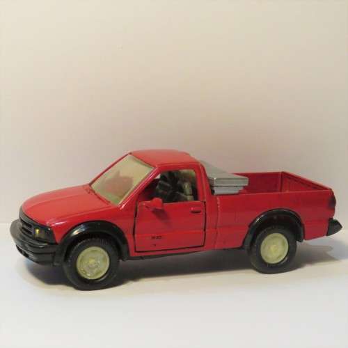 Road Champs Chevrolet S-10 ZR2 pickup truck model