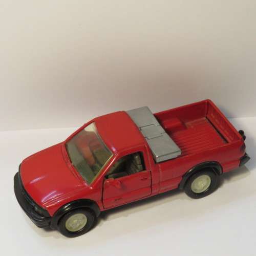 Road Champs Chevrolet S-10 ZR2 pickup truck model