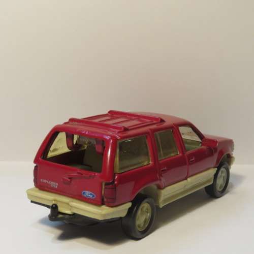 Road Champs Ford Explorer model car - Scale 1/43 - No rear window
