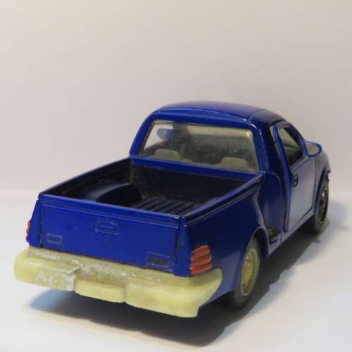 Tootsietoy 1997 Ford F-150 truck - Scale 1/32