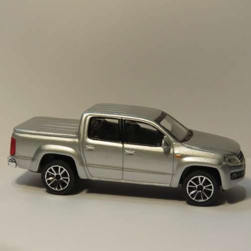 Bburago Volkswagen Amarok double cab pickup truck model - Scale 1/43
