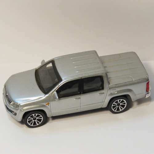 Bburago Volkswagen Amarok double cab pickup truck model - Scale 1/43