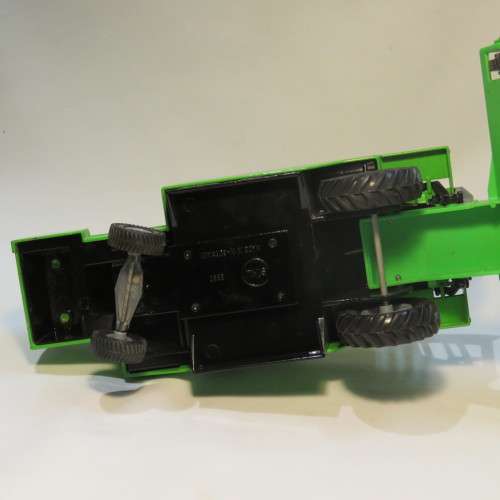 Siku #3850 Deutz-Fahr M36.10 combine harvester model - Scale 1/32