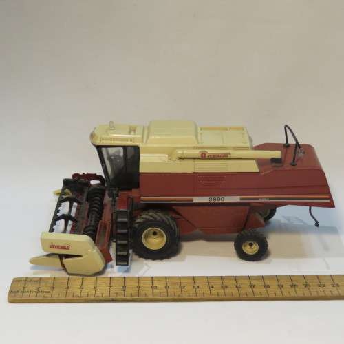 ROS Fiat Agri Laverda 3890 combine harvester model - Front roller partly missing - Scale 1/43