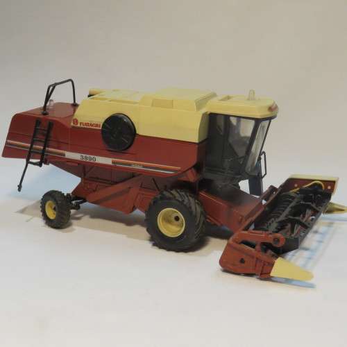 ROS Fiat Agri Laverda 3890 combine harvester model - Front roller partly missing - Scale 1/43