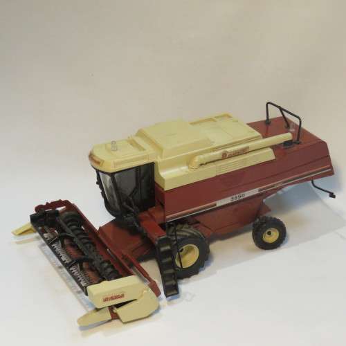 ROS Fiat Agri Laverda 3890 combine harvester model - Front roller partly missing - Scale 1/43