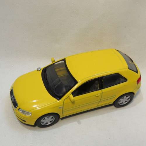 kinsmart Audi A3 model car - Scale 1/32 - Pull back action