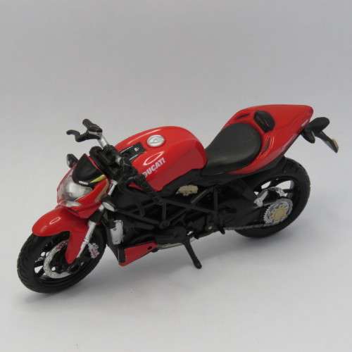 Maisto Ducati Streetfighter model motorcycle - Scale 1/18