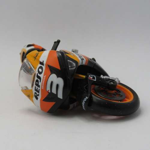 Maisto 2009 Honda Repsol #3 Dani Pedrosa model motorcycle - Scale 1/18