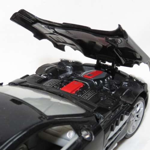Maisto Mercedes-Benz SLR McLaren model car - Scale 1/18