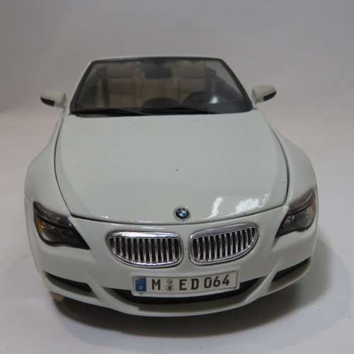 Maisto BMW M6 Cabriolet model car - Scale 1/18