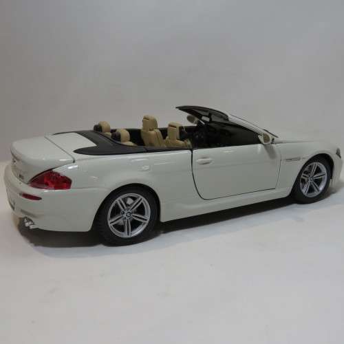 Maisto BMW M6 Cabriolet model car - Scale 1/18