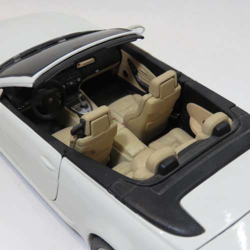 Maisto BMW M6 Cabriolet model car - Scale 1/18