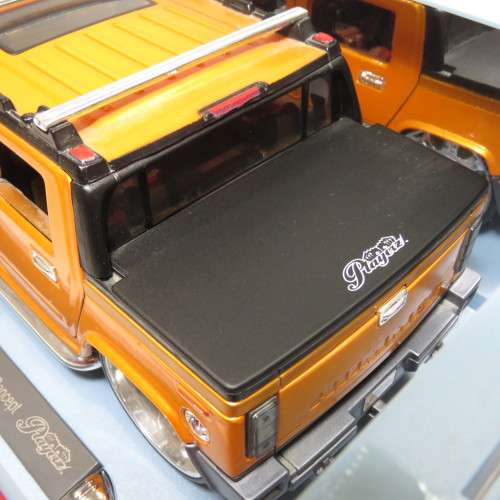 Maisto Playerz Hummer H2 SUT Concept model car in box - Scale 1/18