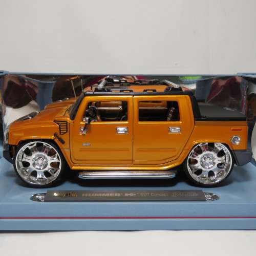 Maisto Playerz Hummer H2 SUT Concept model car in box - Scale 1/18