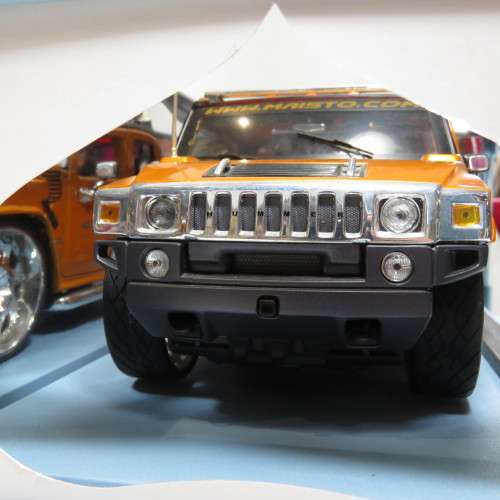 Maisto Playerz Hummer H2 SUT Concept model car in box - Scale 1/18