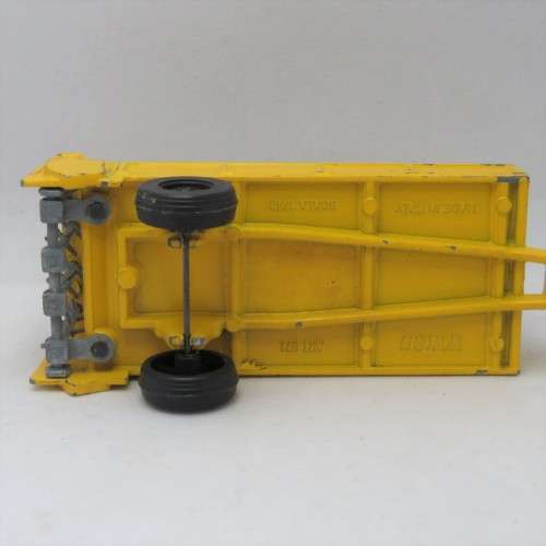 Yaxon die-cast farm trailer - Scale 1/43