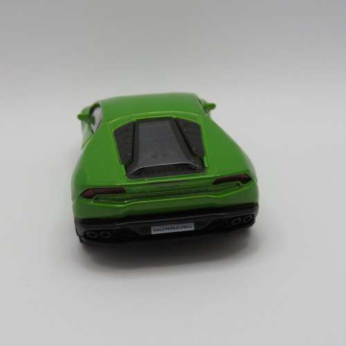 Bburago Lamborghini Huracan LP 610-4 model car - Scale 1/43