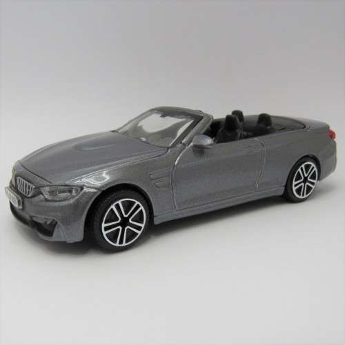 Bburago BMW M4 model car - Scale